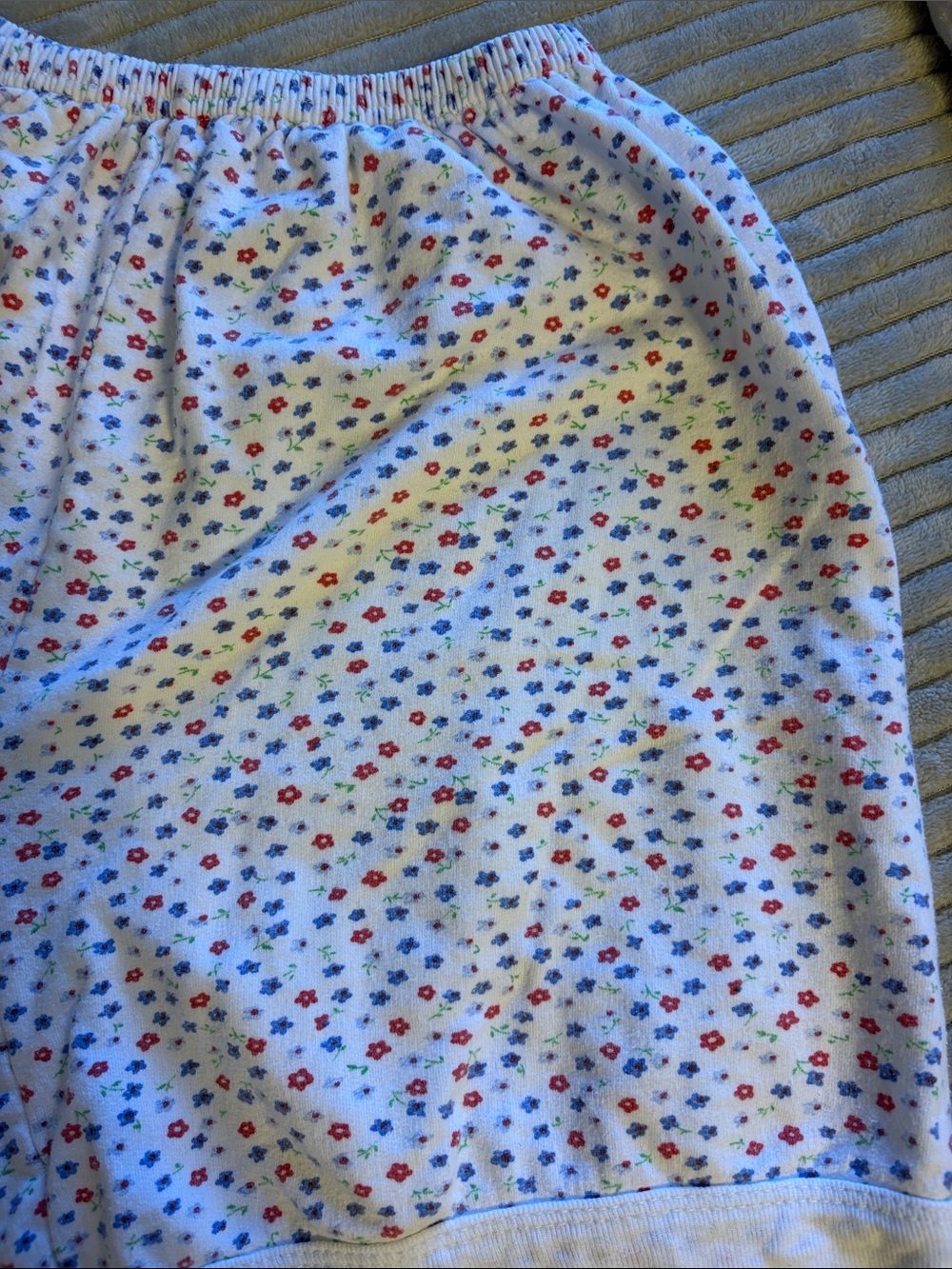 Women's White Floral-Print Cotton Lounge Shorts - Picture 2 of 10